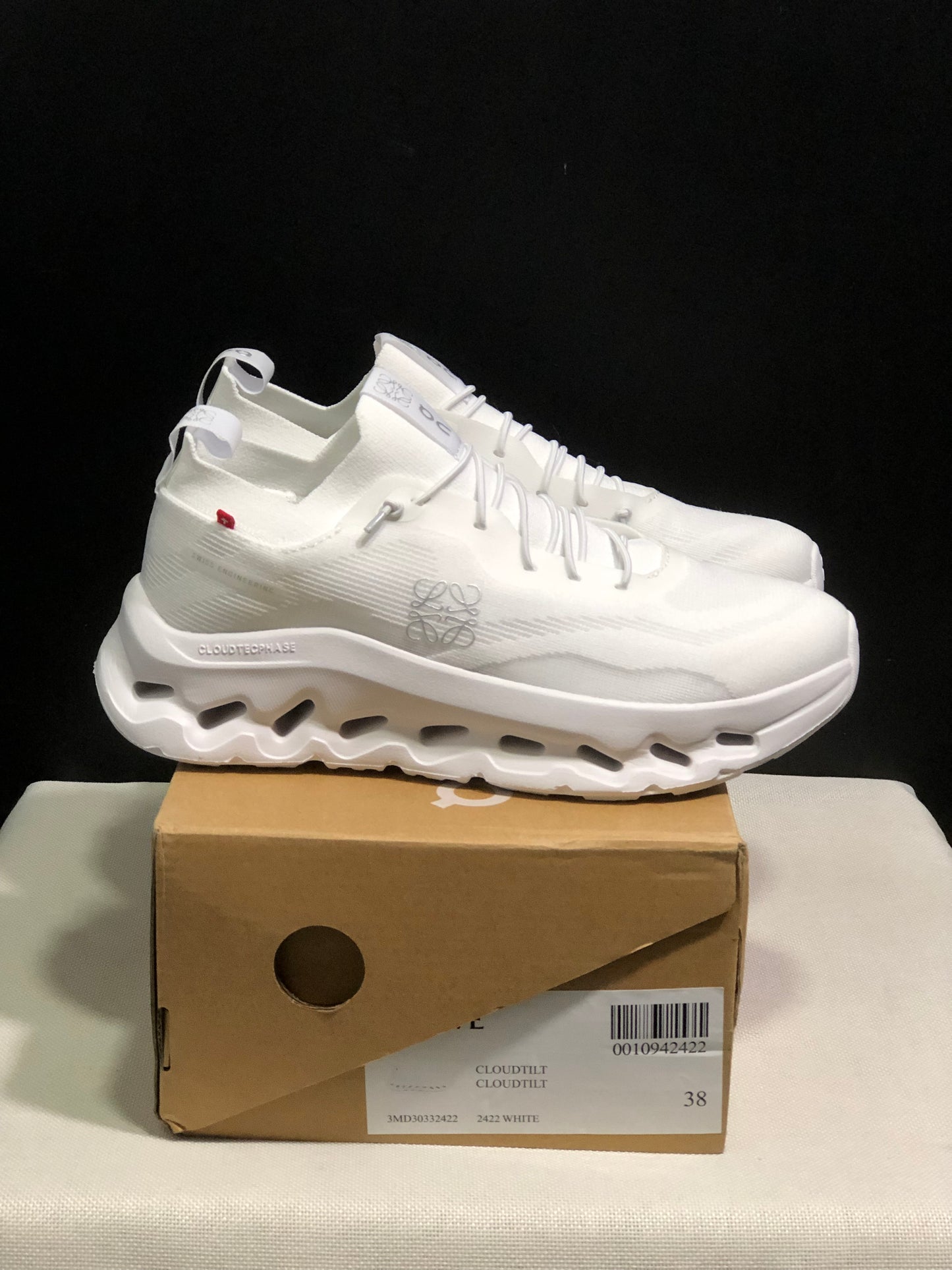 LOEWE x On Running Cloudtilt All White