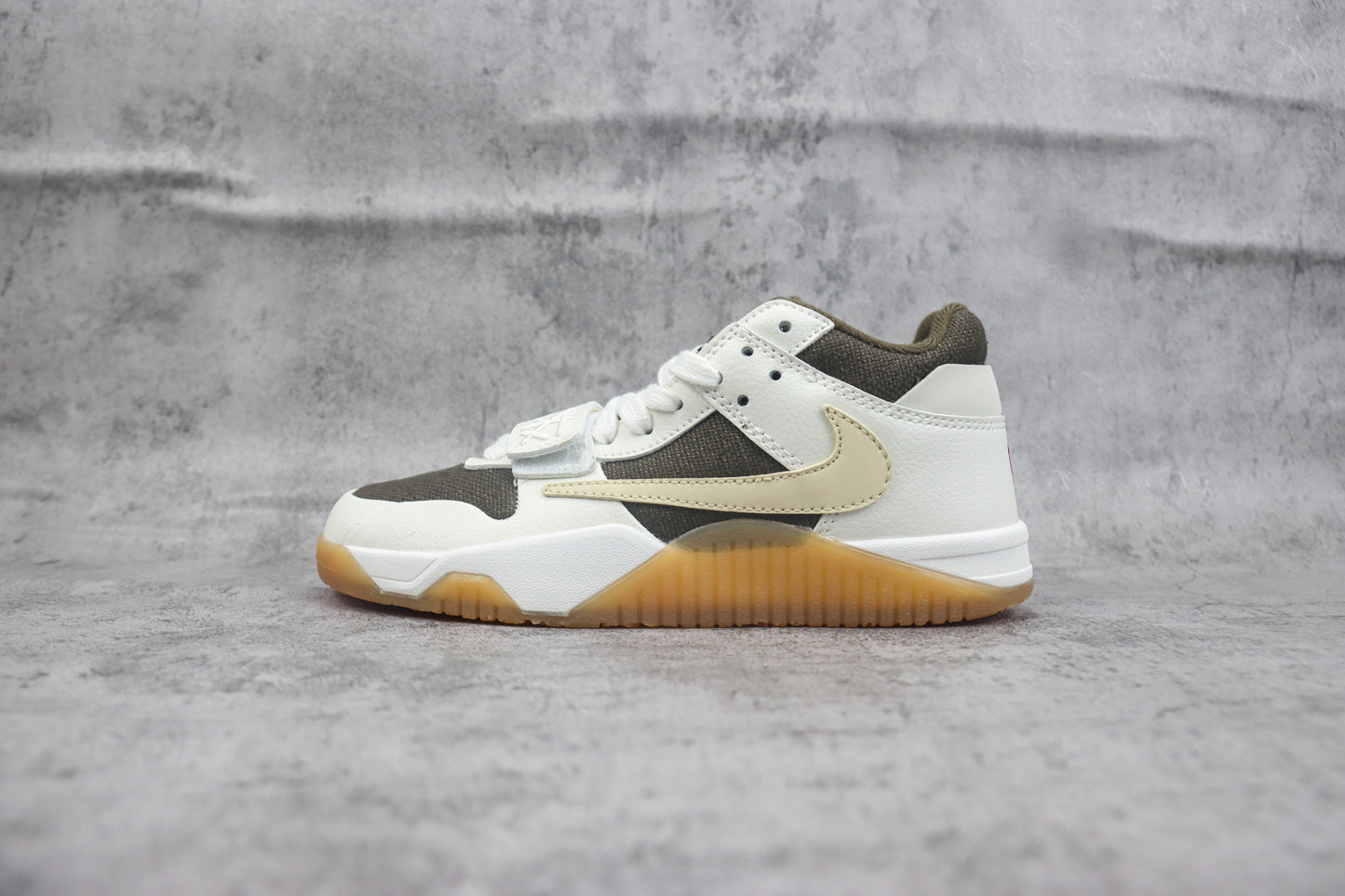 Travis Scott x Nike Jordan Jumpman Jack TR “Sail/Gum”