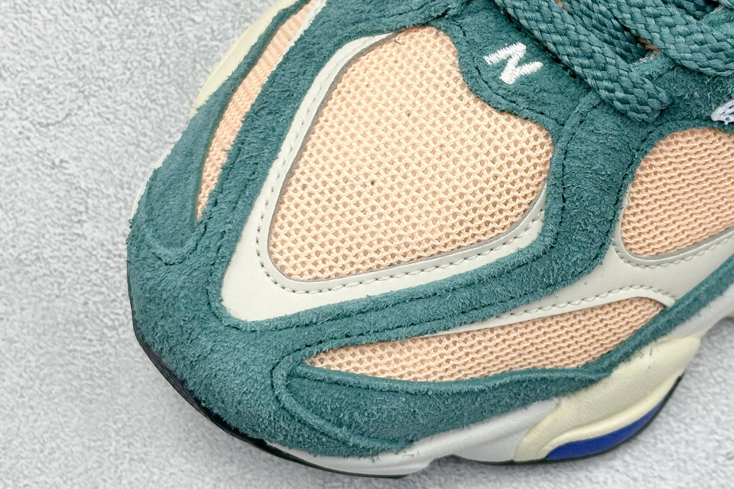 New Balance 9060 Green/Blue