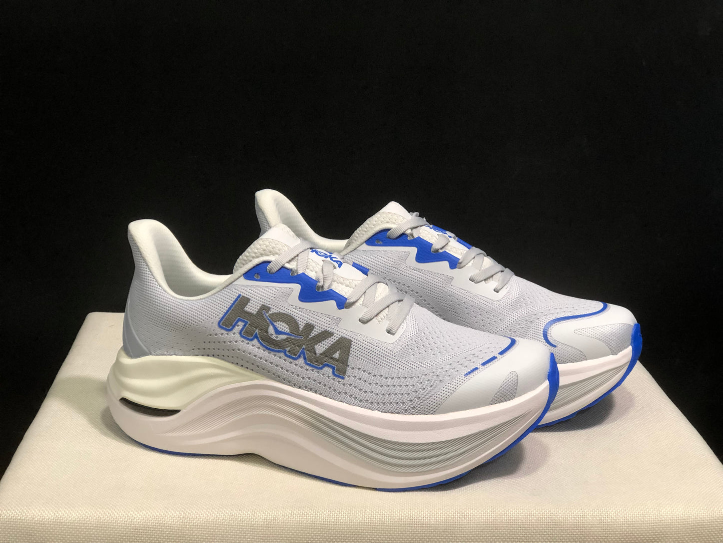 Hoka Skyward X 1