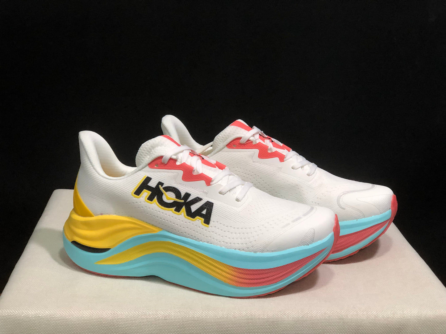 Hoka Skyward X 1