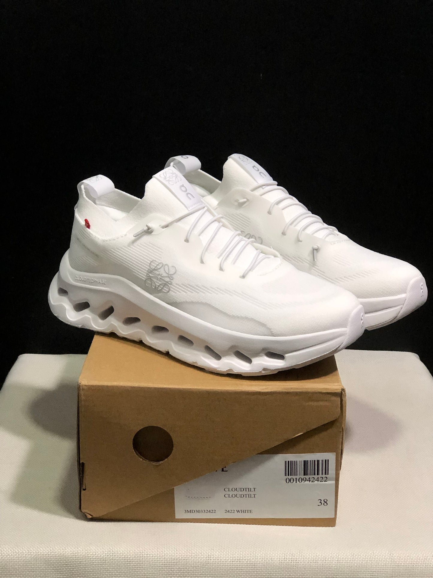 LOEWE x On Running Cloudtilt All White