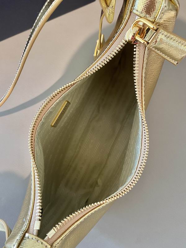 Bolsa Prada Dourado