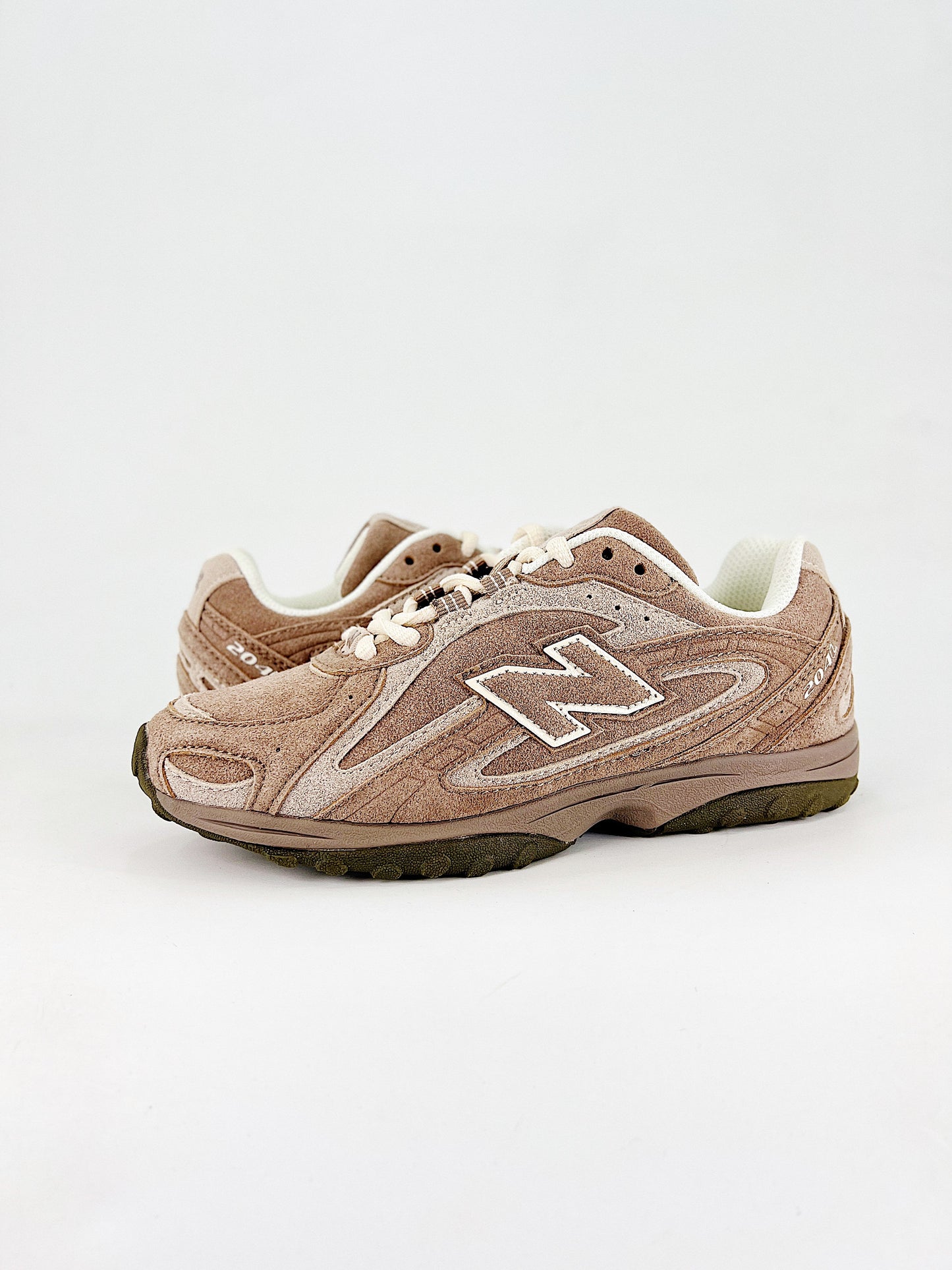 New Balance 204L “Mushroom / Arid Stone”