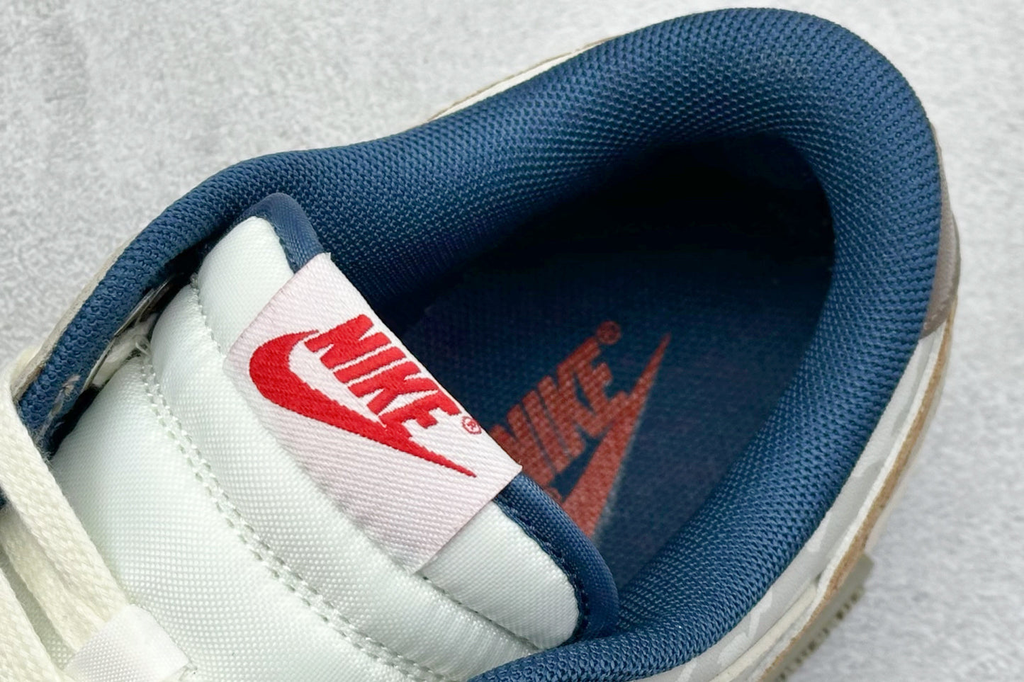 Nike SB Dunk Low PandaPrank