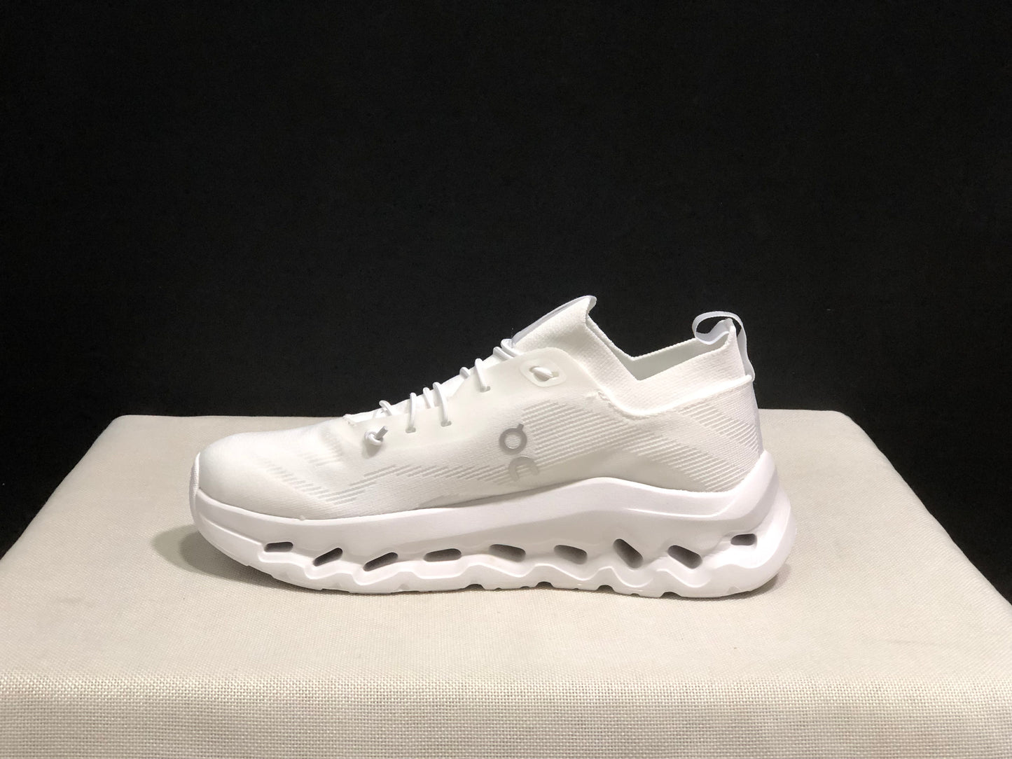 LOEWE x On Running Cloudtilt All White