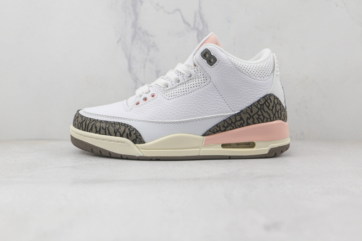 Jordan 3 Retro Neapolitan
